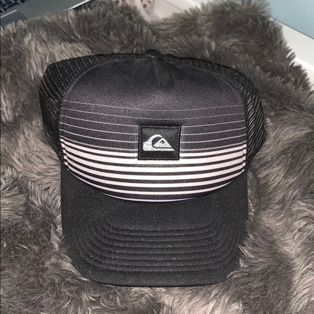 Quicksilver trucker hat